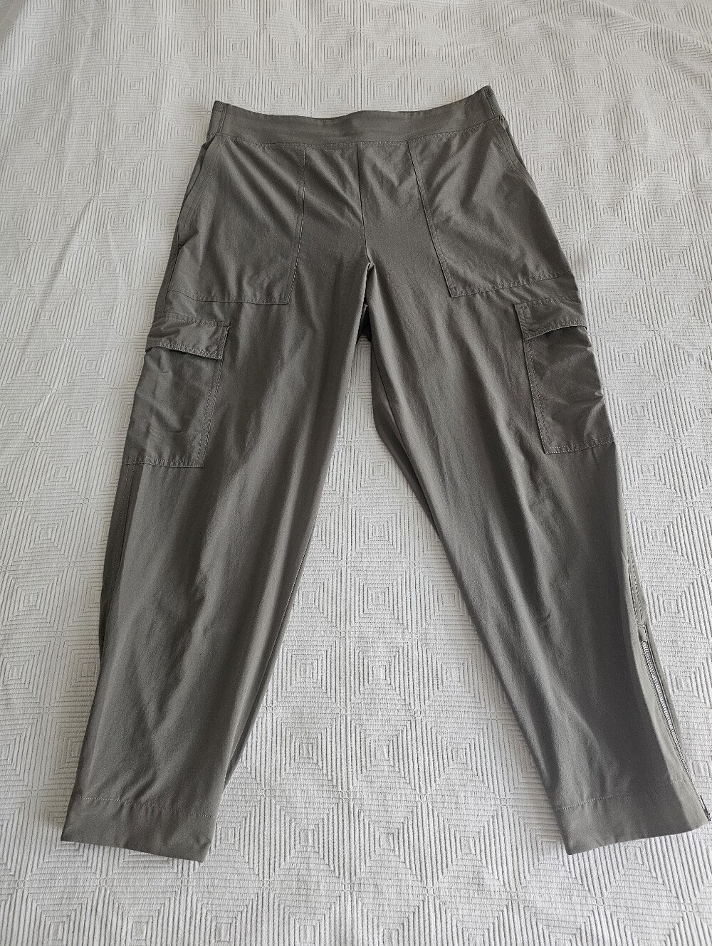 Athleta Women's Cargo Pants — Olive Gray